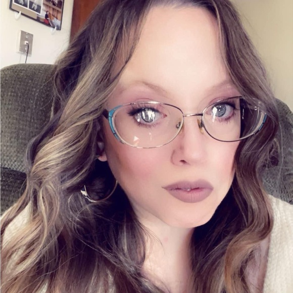 Meet your Posher, Rita - Picture 3 of 3